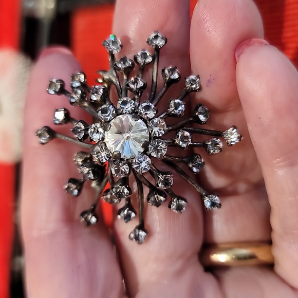 Vintage 1920 brooch, bursting star, silver and crystal - Picture 3 of 7